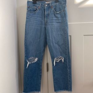 Levi’a Wedgie Straight Ankle in Market Street